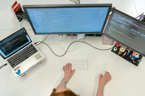 software-development-hourly-rate-guide-2023-for-freelance-where